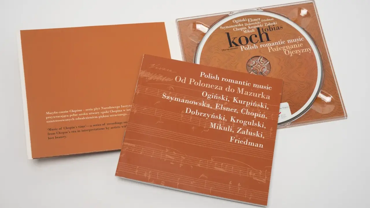 Płyta CD z muzyką polskiego kompozytora Michała Ogińskiego i innych, w tym Chopina.