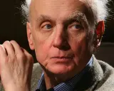 Portret starszego mężczyzny z siwymi włosami, twórcy muzyki do filmu Pan Tadeusz.