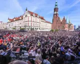Tysiące gitarzystów na Rynku we Wrocławiu, próba pobicia gitarowego rekordu świata.