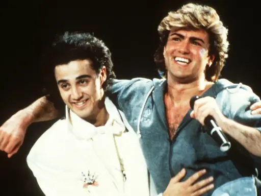 George Michael i Andrew Ridgeley z Wham! na scenie, kiedy powstało "Last Christmas".