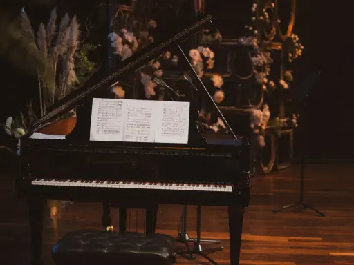 Fortepian Steinway gotowy do występu na jednym z najważniejszych konkursów artystycznych w Polsce.