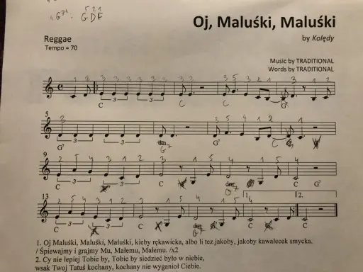 Nuty na keyboard do piosenki "Oj, Maluśki, Maluśki" w rytmie reggae.