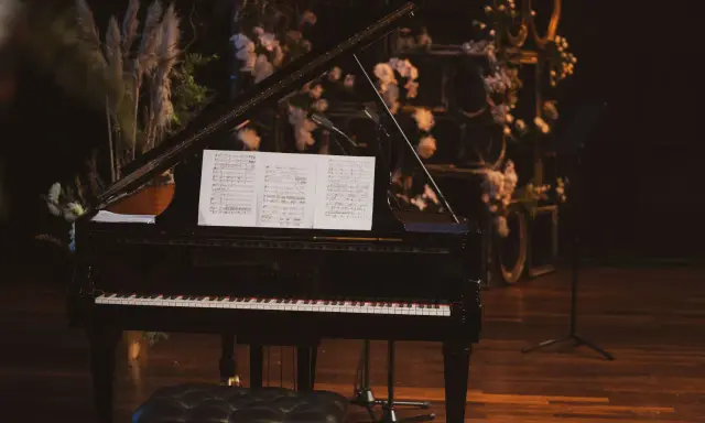 Fortepian Steinway gotowy do występu na jednym z najważniejszych konkursów artystycznych w Polsce.