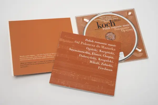 Płyta CD z muzyką polskiego kompozytora Michała Ogińskiego i innych, w tym Chopina.